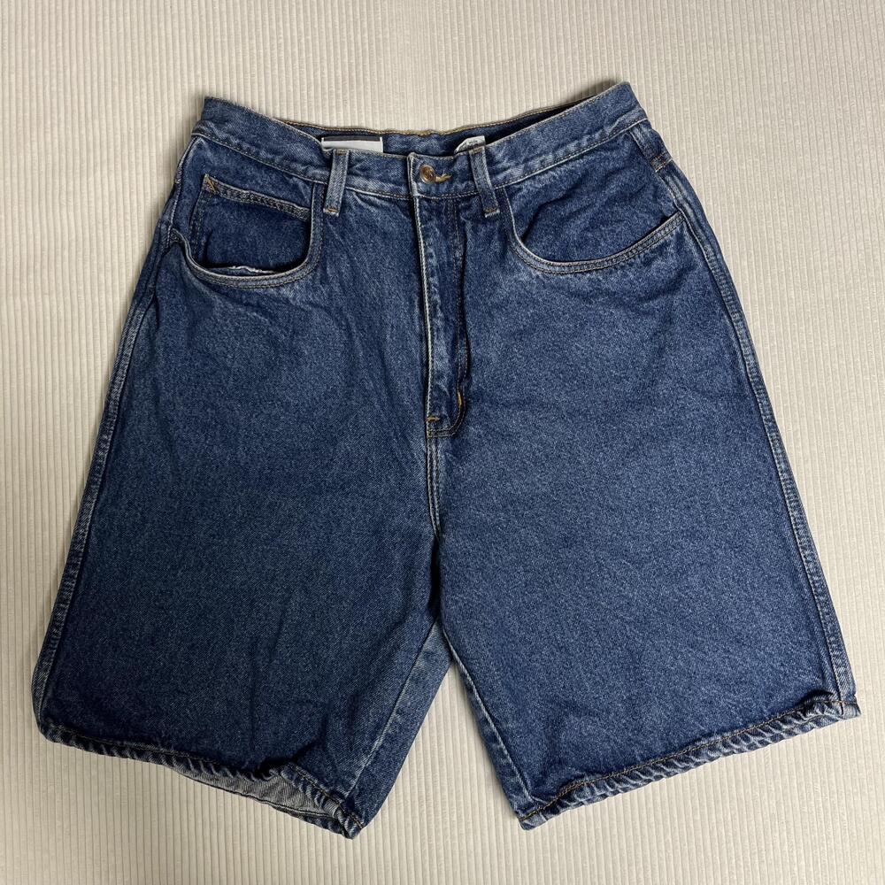 Bill Blass Shorts Womens 14 Blue Denim Bermuda 9 Inseam Casual 5-Pocket Zip Fly